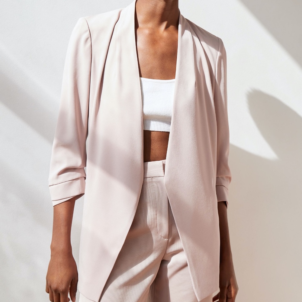 Babaton Aritzia l Fawn Pink Power Blazer Size 2 Fiat Lay Panel